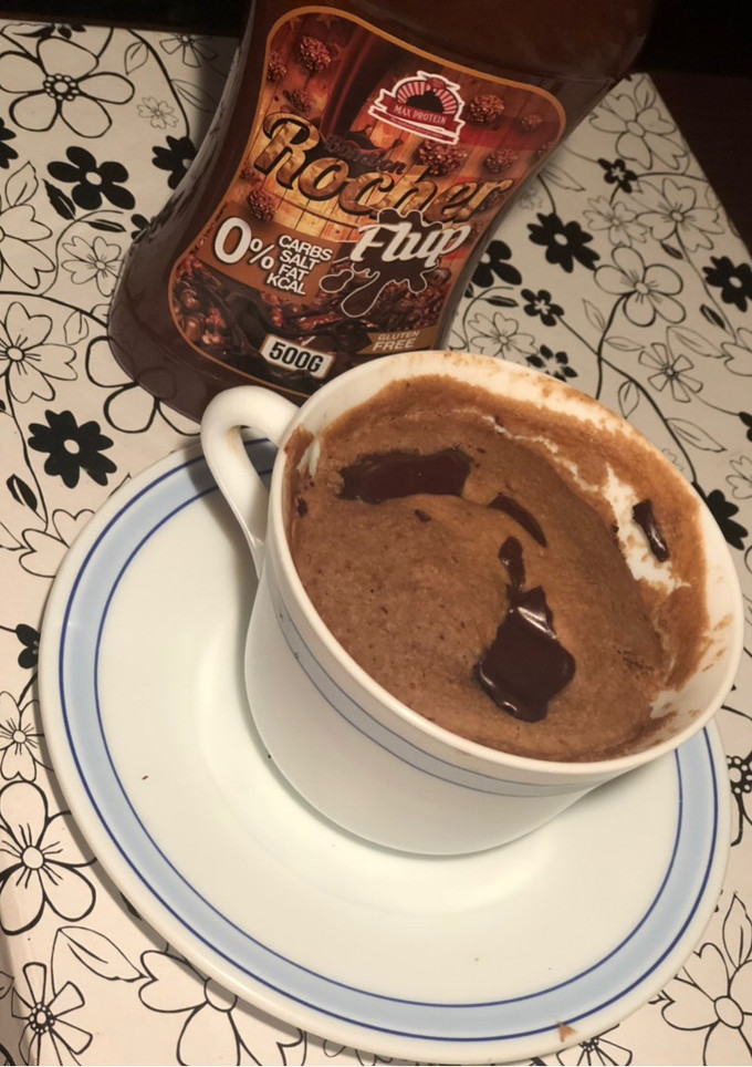Una foto de Bizcocho de chocolate fitness al microondas