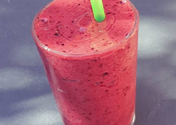 Smoothie fruits rouges