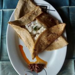 A picture of Upma pesarattu.