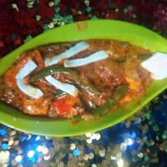 A picture of Cheesy paneer.