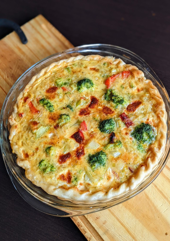Una foto de Tarta de Brócoli y Cebolla 🥦🧅
