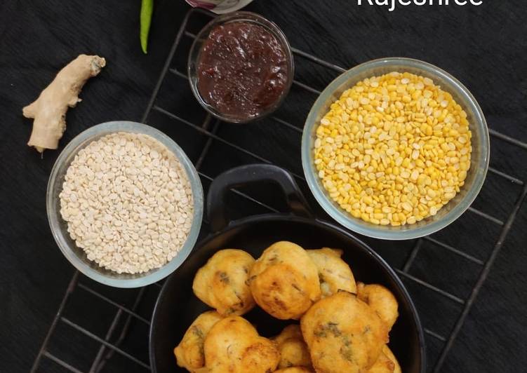 Recipe of Gordon Ramsay Urad dal And Moong dal Pakoda