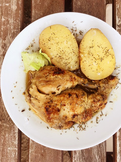 Una foto de Pollo con patatas en Olla de cocción lenta (CrockPot) 🍗