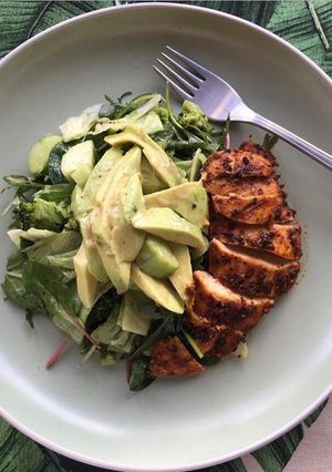 A picture of Grilled Chicken Salad.