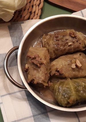 Una foto de Hojas de col rellenas de carne