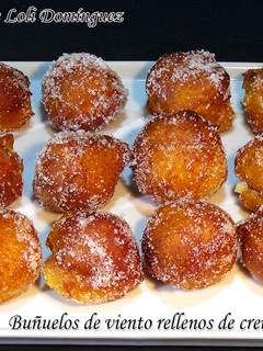 Una foto de Buñuelos de viento rellenos de crema pastelera