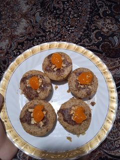 عکسی از دستور کیک فنجونی با طعم خرمالو 🥰
