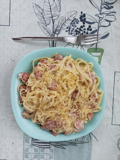 Una foto de Tallarines a la carbonara