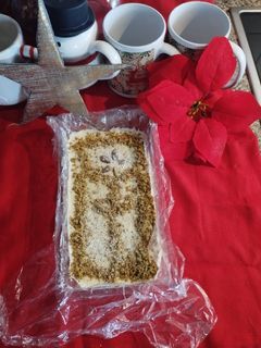 Una foto de Turrón de chocolate blanco y pistacho