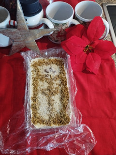 Una foto de Turrón de chocolate blanco y pistacho