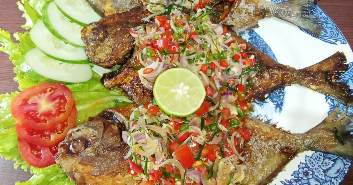 Ikan Bawal Goreng dan Panggang Sambal Matah