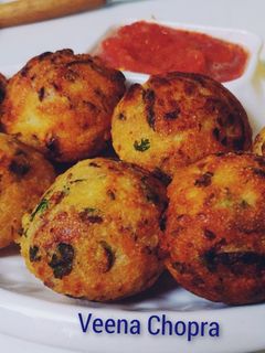 स्टफ्ड आलू के अप्पे (stuffed aloo ke appe recipe in Hindi) रेसिपी मुख्य फोटो