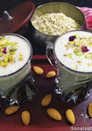 A picture of Oats Thandai.