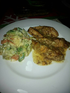 Una foto de Pollo con Queso y Yogurt