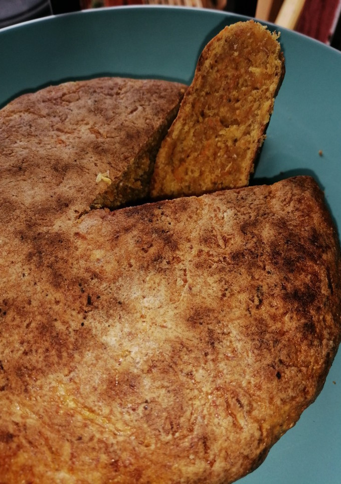 Una foto de Tortilla o tipo pan de zanahoria