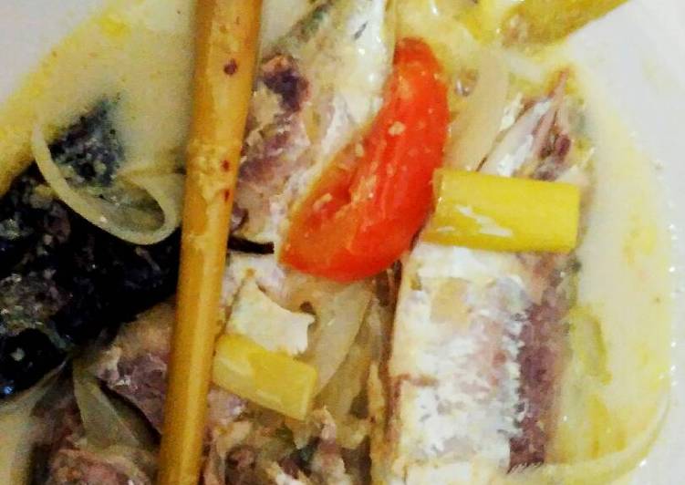 Cara membuat Gulai ikan kembung yang nikmat dan Mudah Dibuat