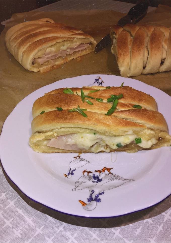 Легкий рецепт пирога з шинкою і сиром