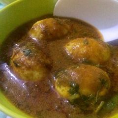 A picture of Egg masala curry.