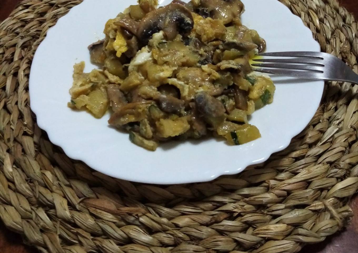 Revuelto de calabacín y champiñones