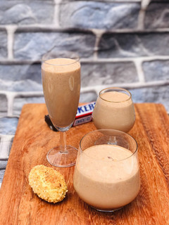 A picture of Chocolate and coconut milkshake.