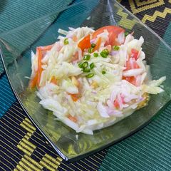 A picture of Mayonnaise cucumber tomato salad.