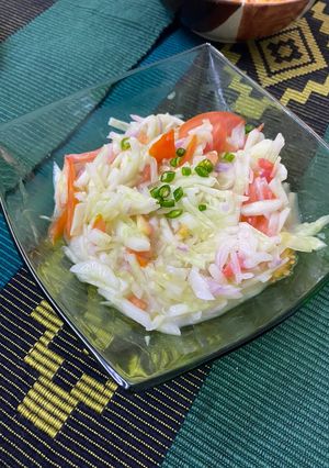 A picture of Mayonnaise cucumber tomato salad.