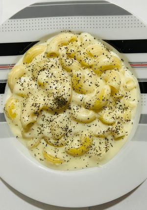 صورة لوصفة معكرونة سريعة بالبشاميل