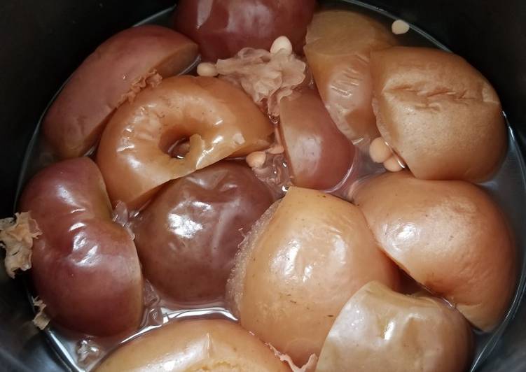 Steps to Make Homemade Apple and White Fungus Soup - Drinks 蘋果水