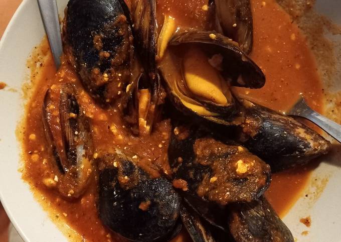 Mussels in Tomato Soup