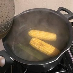 A picture of Boiled maize.