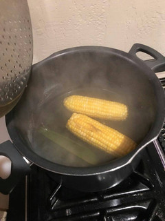 A picture of Boiled maize.