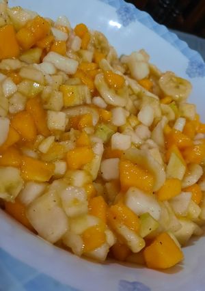 A picture of Simple Fruit chaat.