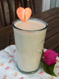 Una foto de Lassi de frutas tradicional de la India
