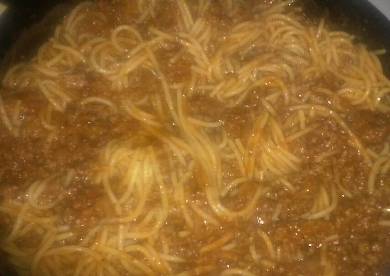 Spaghetti and meat stew