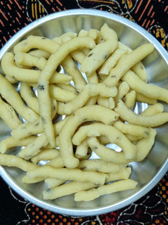 மிளகு சேவு (Milagu sevu recipe in tamil) செய்முறை முக்கிய புகைப்படம்