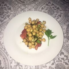 A picture of Vegan Chickpea salad 🥗.