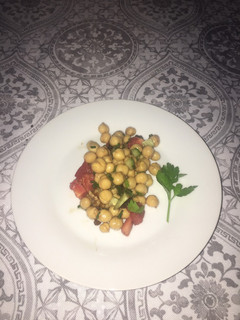 A picture of Vegan Chickpea salad 🥗.