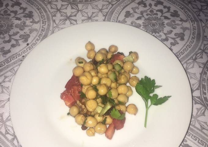 Step-by-Step Guide to Make Favorite Vegan Chickpea salad 🥗
