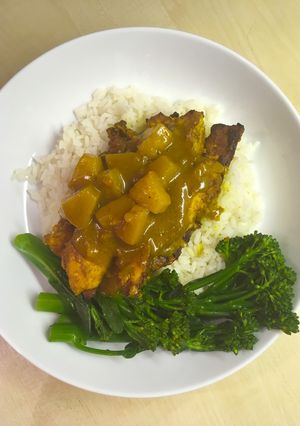 A picture of Thai pineapple chicken satay.