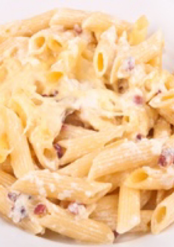 Una foto de Macarrones a la carbonara de mi padre