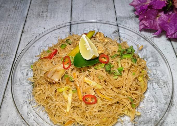 Resipi Bihun Goreng Tomyam oleh shazrina - Cookpad