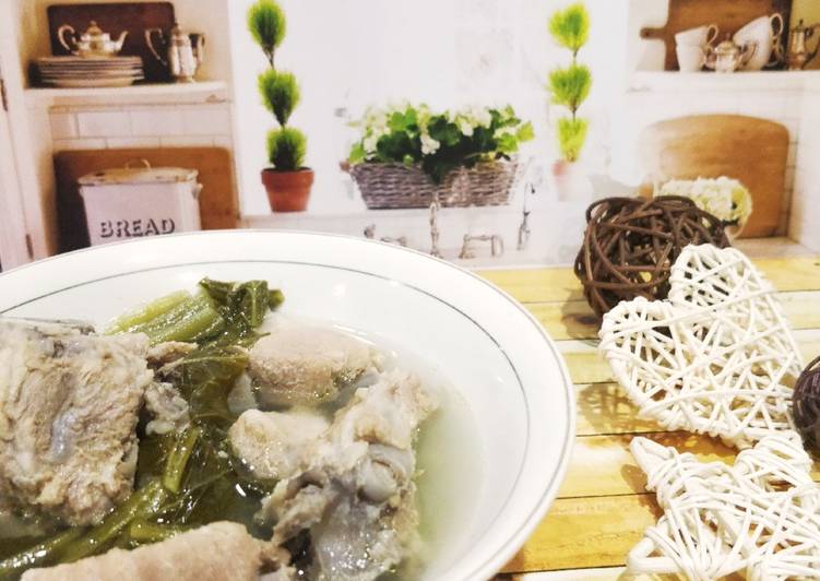 Bagaimana Menyiapkan Sup Baikut Sawi Asin (non halal) Anti Gagal