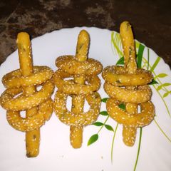 SEGDALU/ CHEGODILU/ RICE POWDER RINGS A picture of SEGDALU/ CHEGODILU/ RICE POWDER RINGS.