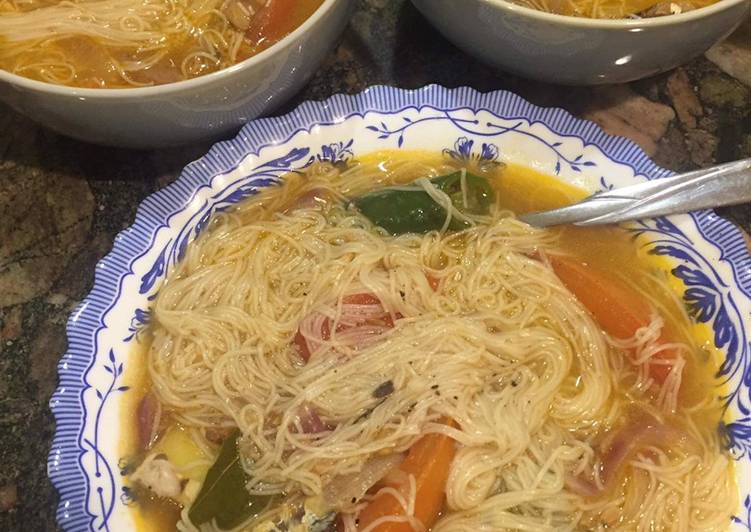 Simple Way to Prepare Perfect Tot’s Sotanghon