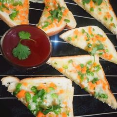 A picture of Cheesee Chilli Toast.