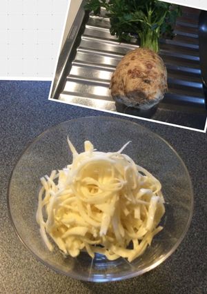 Foto di Insalata di sedano rapa (céleri rémoulade)
