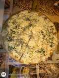 Pizza batida de muzzarella a la fugazzeta con provenzal y reggianito 🙌🏻😋