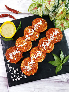 મસાલા રવા ઈડલી (Masala rava idli recipe in Gujarati) રેસીપી મુખ્ય ફોટો