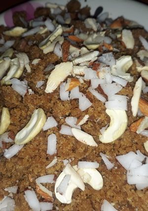 A picture of Aata & ghee ka Punjabi halwa.