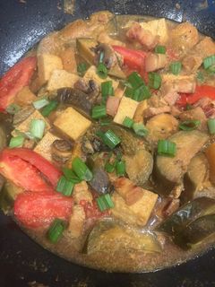 A picture of Eggplant Stew with Fermented Rice (Cà bung nấu mẻ).